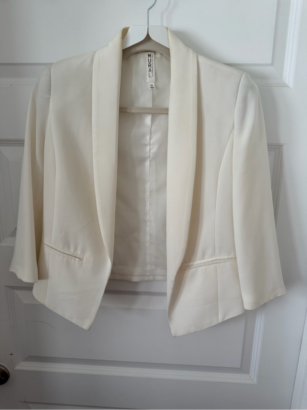Mural Cream Open-Front Cropped Blazer